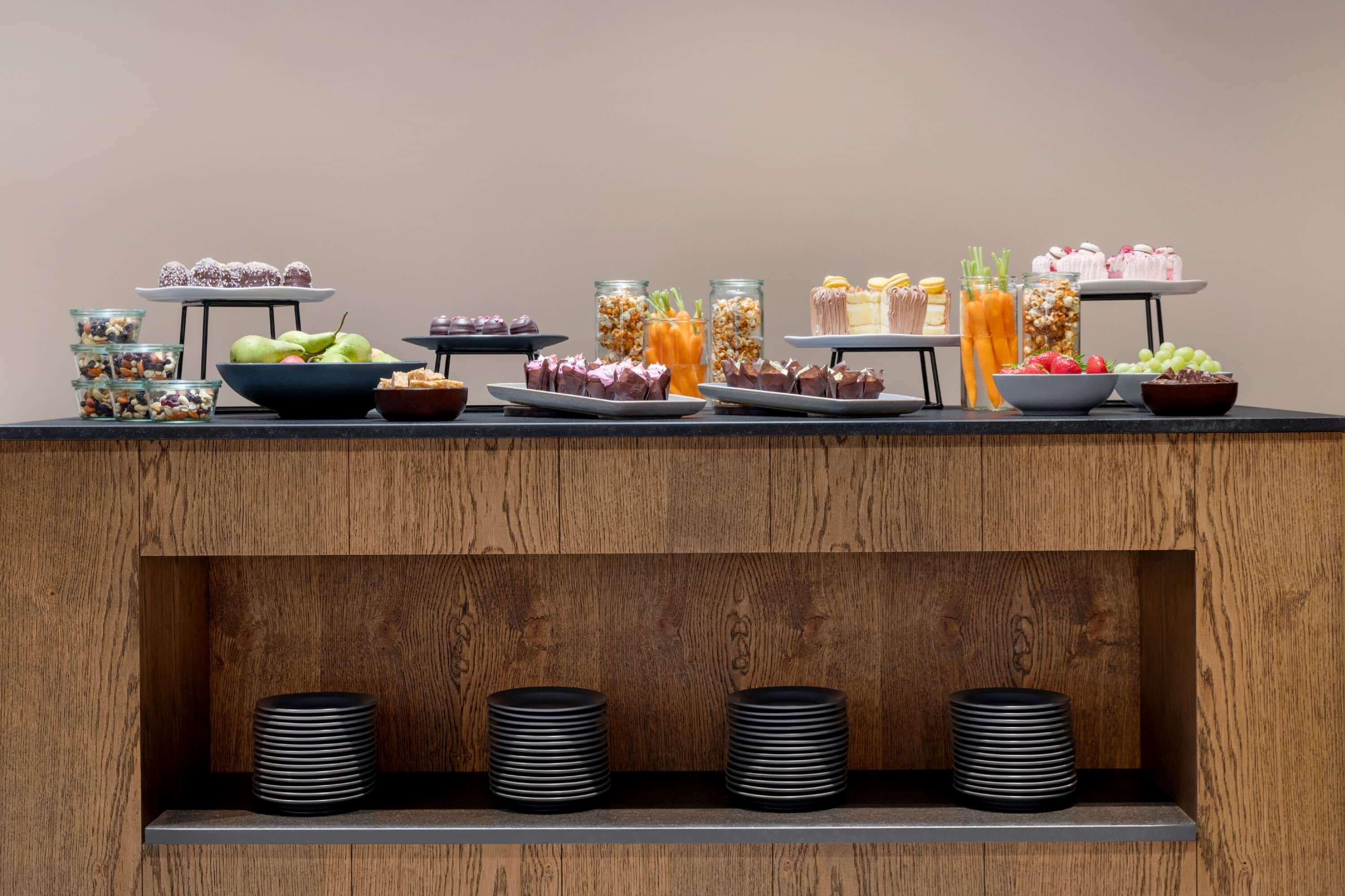 Comwell Copenhagen Portside Dolce By Wyndham Hotel Exterior foto A buffet at a hotel